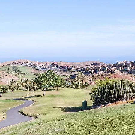 Par 4 10 Villa *